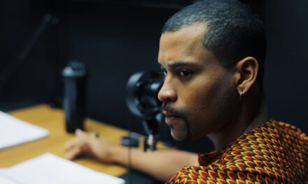 Série em áudio “Operações Negras” transforma matemática em arma contra o racismo institucional