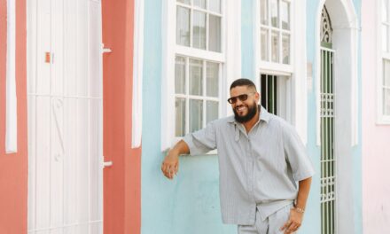 Cantor baiano estreia em reality da Globo; conheça Brenno Casagrande