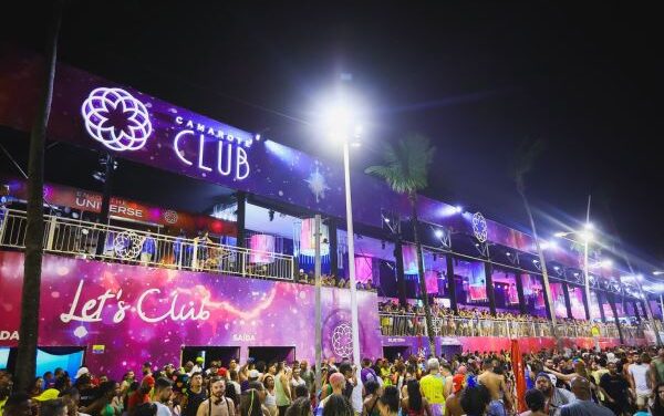 Camarote Glamour Salvador aposta em serviço open bar premium