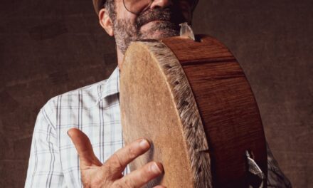 Africania faz homenagem ao mestre Bel da Bonita durante show do PAMBA Difusão Amplificada