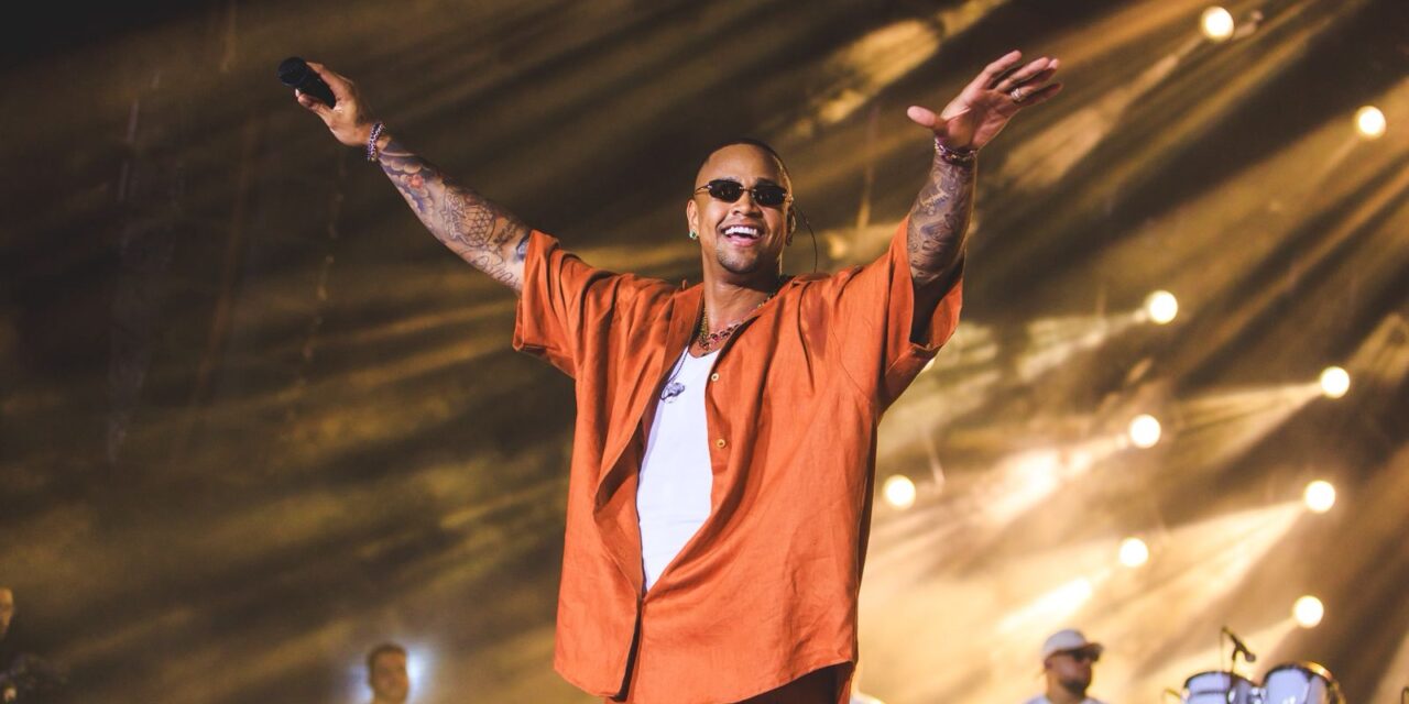 Léo Santana lança o audiovisual ‘PaGGodin 2’ com participações de Péricles, Alexandre Pires, Mumuzinho, MC Daniel e muito mais