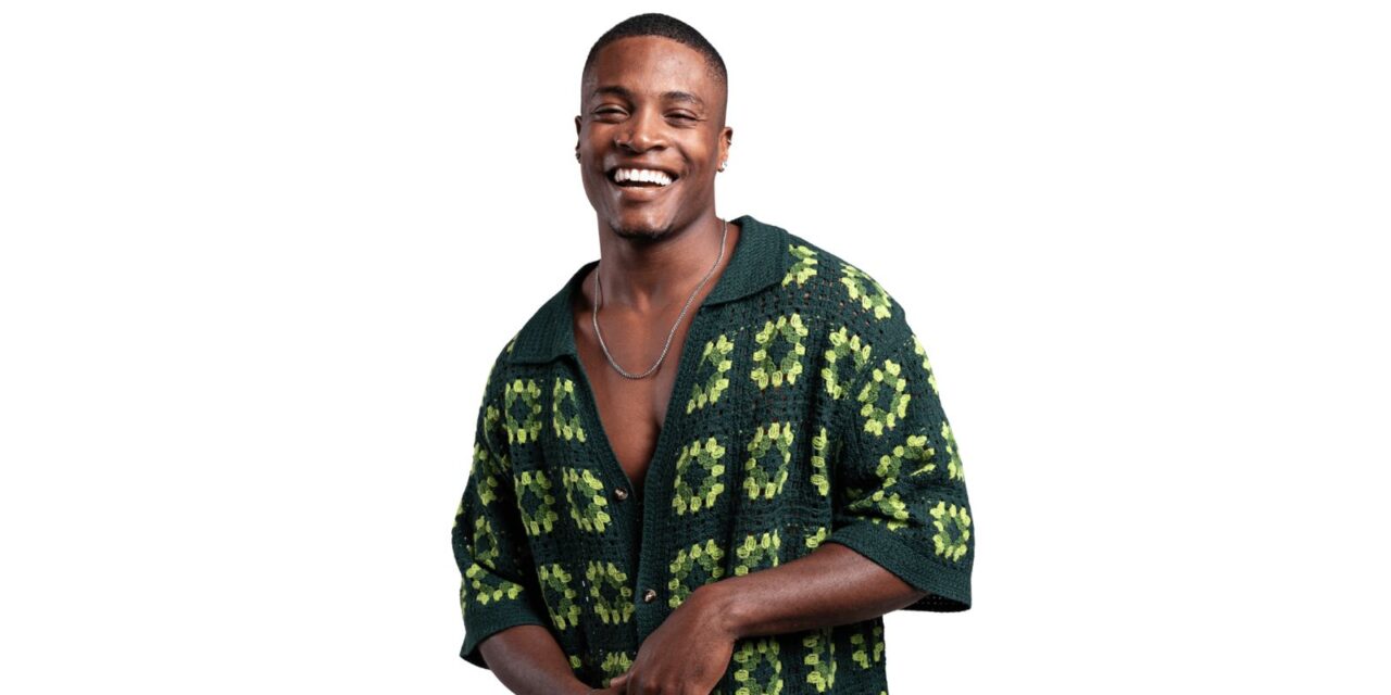 “TEM QUE APROVEITAR”: CANTOR UEL ESTREIA TEMPORADA DE ENSAIOS DE VERÃO NO CLUBE ESPANHOL