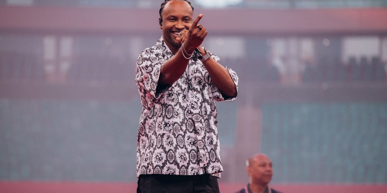 Tardezinha celebra 10 anos com multidão em dia épico