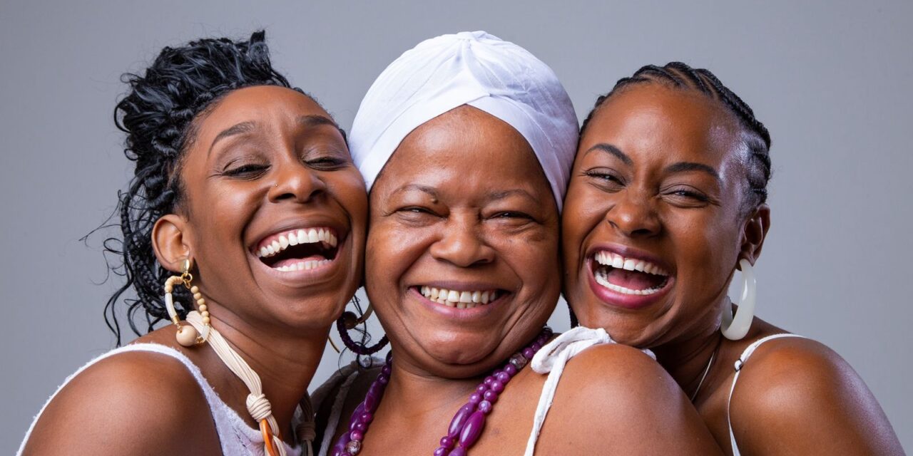 Espetáculo “Santana” volta aos palcos em apresentação única na Mostra Elas (En) Cena