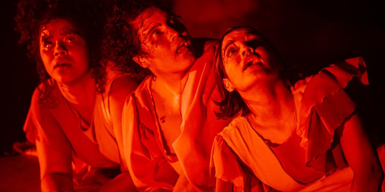 Mulheres em cena: Casa Rosa apresenta “Do Fundo ao Fôlego”, de Clara Romariz, pelo projeto Quinta da Casa