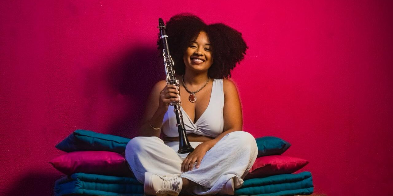 No Dia da Consciência Negra, clarinetista Daniela Nátali apresenta “Bahias” na Casa Rosa