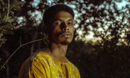 Rap independente da Bahia ganha força com Diamantina Hits, novo álbum de John Belik