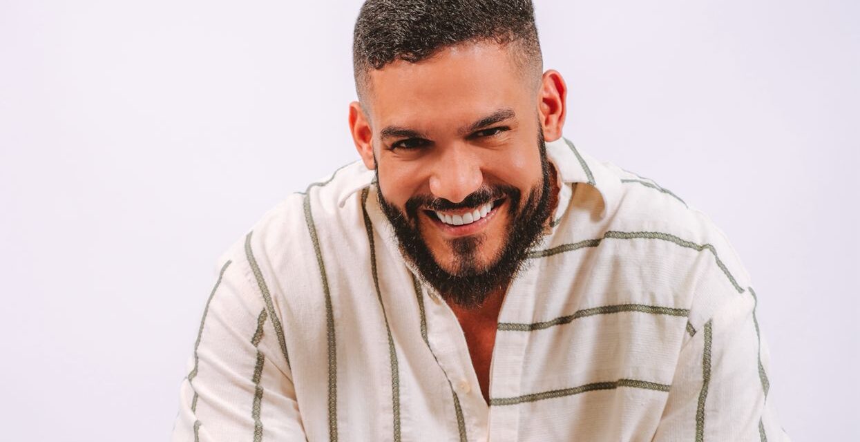 Brenno Casagrande alcança 1 milhão de visualizações com o EP “Na Sala do Casa”