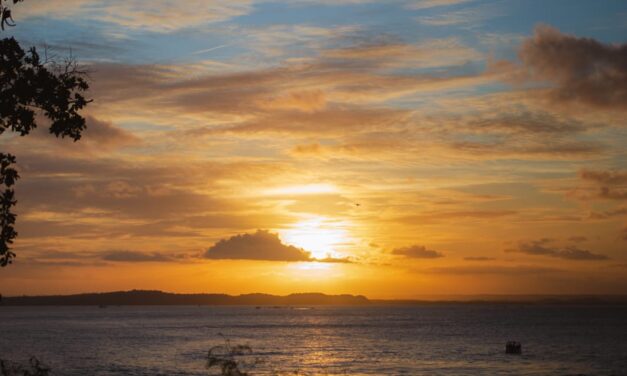 Réveillon Chronos transforma Morro de São Paulo em destino certo para quem quer celebrar o fim de ano à beira-mar
