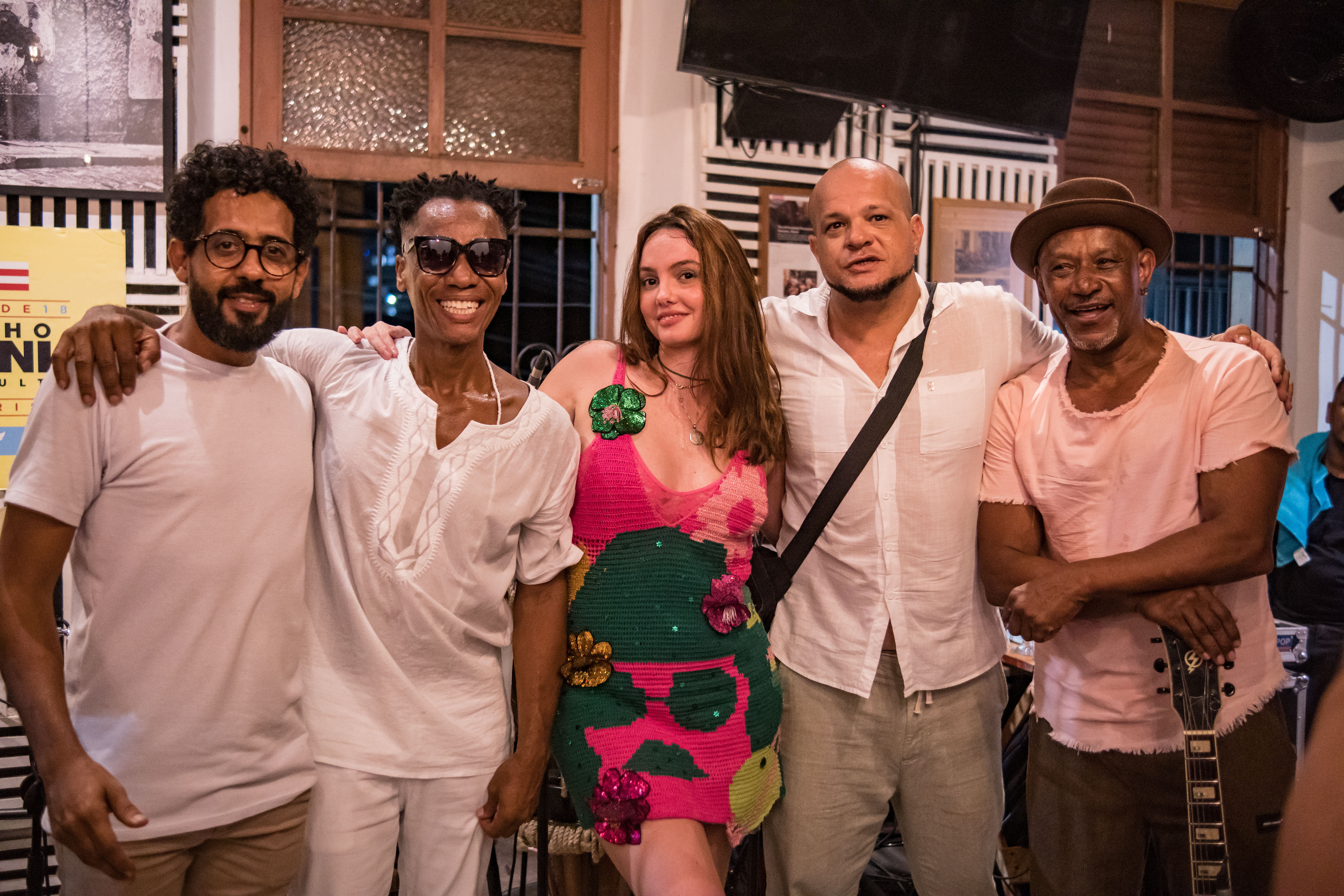 Lavínia celebra Moraes Moreira em show especial no Velho Espanha Bar e Cultura