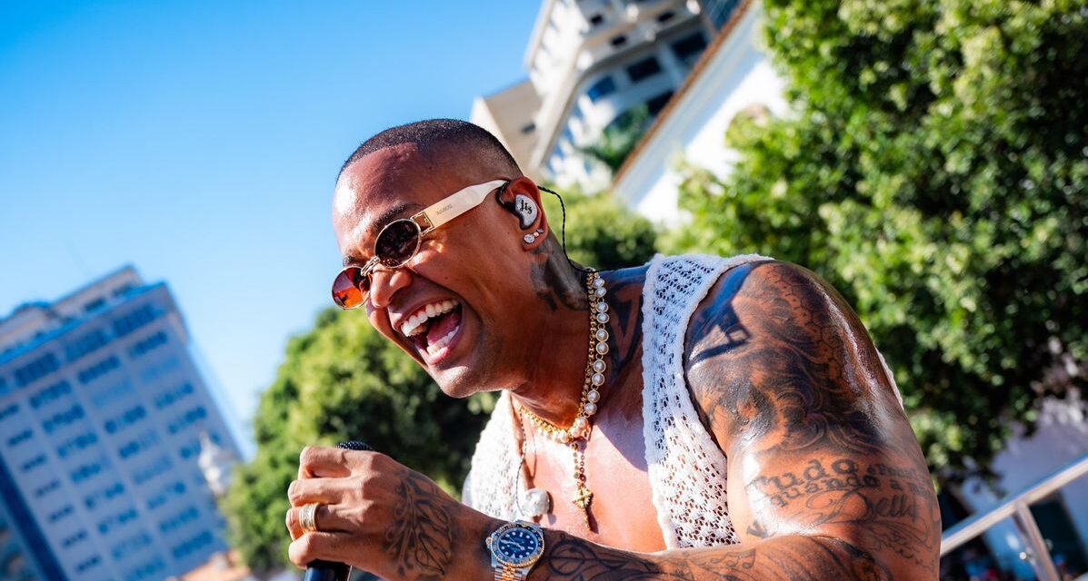 Com duas músicas entre as 50 mais ouvidas do Brasil, Léo Santana puxa pelo 3o ano consecutivo o Bloco da Gold Vem com o Gigante no Pré Carnaval do Rio de Janeiro