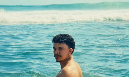 Cantor Íccaro apresenta show de lançamento do álbum “Salvador, Paraíso”