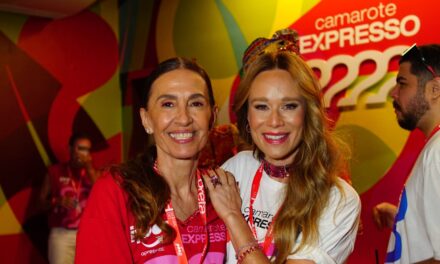 Expresso 2222 encerra Carnaval com 6.000 convidados, ativações de marcas e reunião de famosos (incluindo Mariana Ximenes e Alanis Guillen)