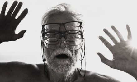 Tuzé de Abreu comemora 78 anos em show para a campanha “Fica Gamboa”