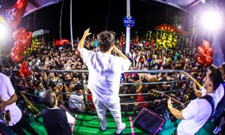 Kart Love arrastou uma multidão com o “Trio do Amor” no Furdunço