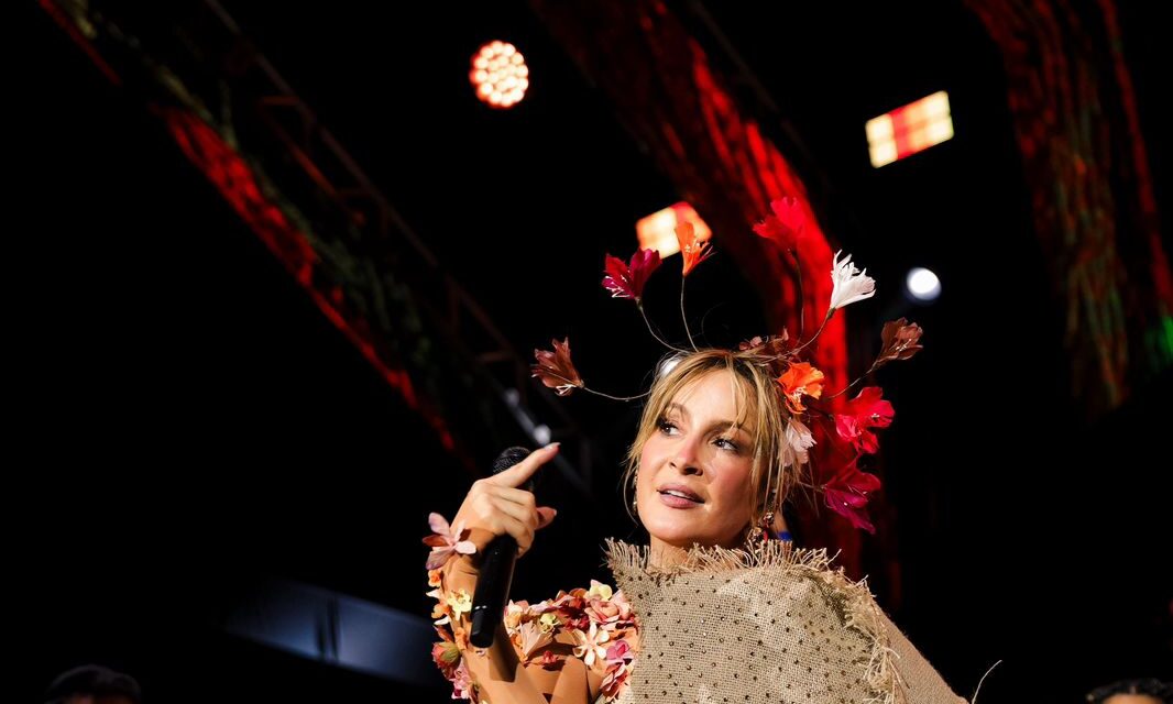 Quarta noite de carnaval no Camarote Club foi marcada pela mistura de axé e eletrônica