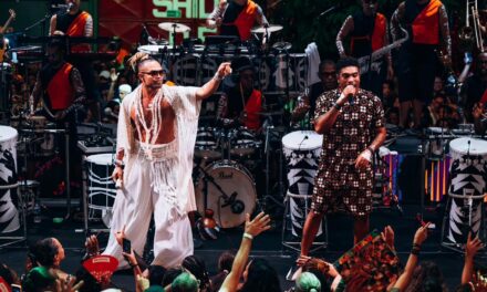 TIMBALADA CELEBRA 35 ANOS DE HISTÓRIA SOB O COMANDO DE DOIS DIAS DE BLOCO NO CARNAVAL 2027