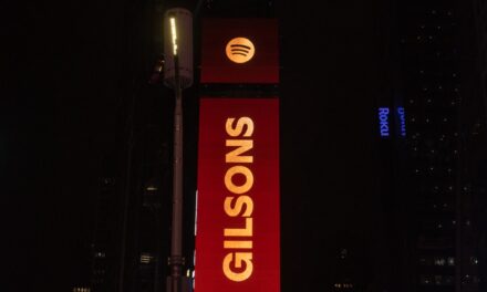 Gilsons ganham destaque na Times Square com novo álbum