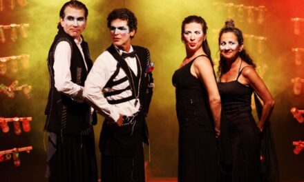 APÓS SUCESSO DE PÚBLICO, LOS CATEDRÁSTICOS PROLONGAM TEMPORADA DE ESPETÁCULO DE COMÉDIA EM SALVADOR