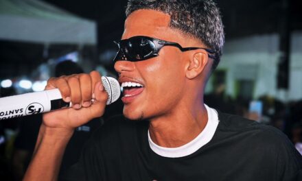 O cantor sergipano Heitor Santos entrou no Top 10 Viral Brasil do Spotify com o single “Sina de Ofélia” 