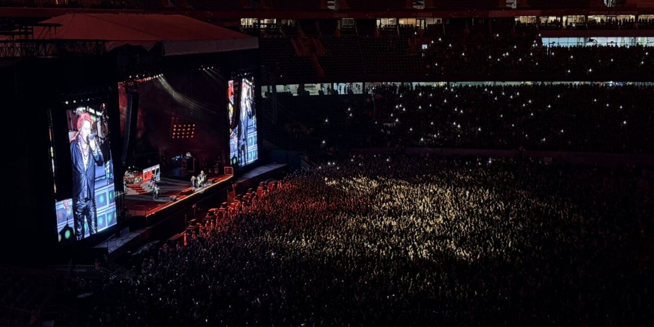 Guns N’ Roses reúne 40 mil pessoas em noite histórica na Arena Fonte Nova, em Salvador