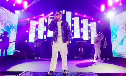 DAVIZINHO ENTREGA NOITE HISTÓRICA E TRANSFORMA GRAVAÇÃO DE AUDIOVISUAL EM UM VERDADEIRO ESPETÁCULO EM VILAS