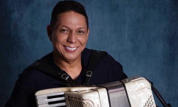 Targino Gondim se apresenta nos principais festejos juninos do Nordeste