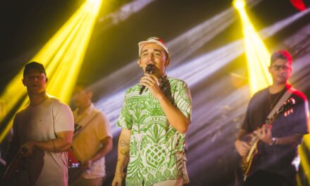 Com ingressos esgotados, Climinha de São João recebe show de João Gomes