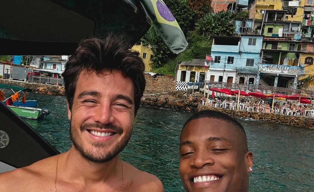 AMIZADE EM SINTONIA: UEL RECEBE TIAGO IORC EM SALVADOR E ENCONTRO DESPERTA EXPECTATIVA PARA SHOW NA CAPITAL BAIANA
