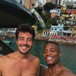 AMIZADE EM SINTONIA: UEL RECEBE TIAGO IORC EM SALVADOR E ENCONTRO DESPERTA EXPECTATIVA PARA SHOW NA CAPITAL BAIANA