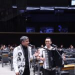 Del Feliz leva o forró ao Congresso Nacional em celebração da amizade entre Brasil e China