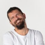 Repertório vai ser alegre, percussivo… pra trazer esperança. É uma data boa de renovar a fé”, diz Saulo, sobre show no Réveillon Guarajuba
