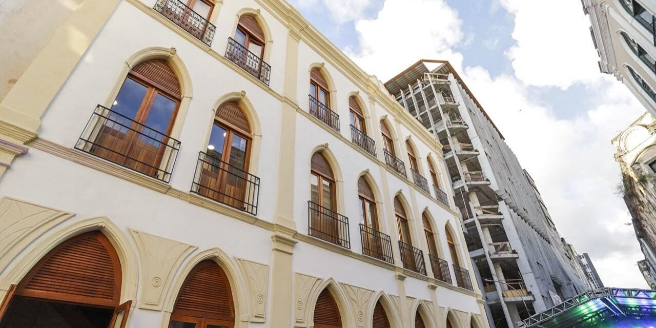 Escola de Ofícios alia qualificação profissional à preservação do patrimônio de Salvador
